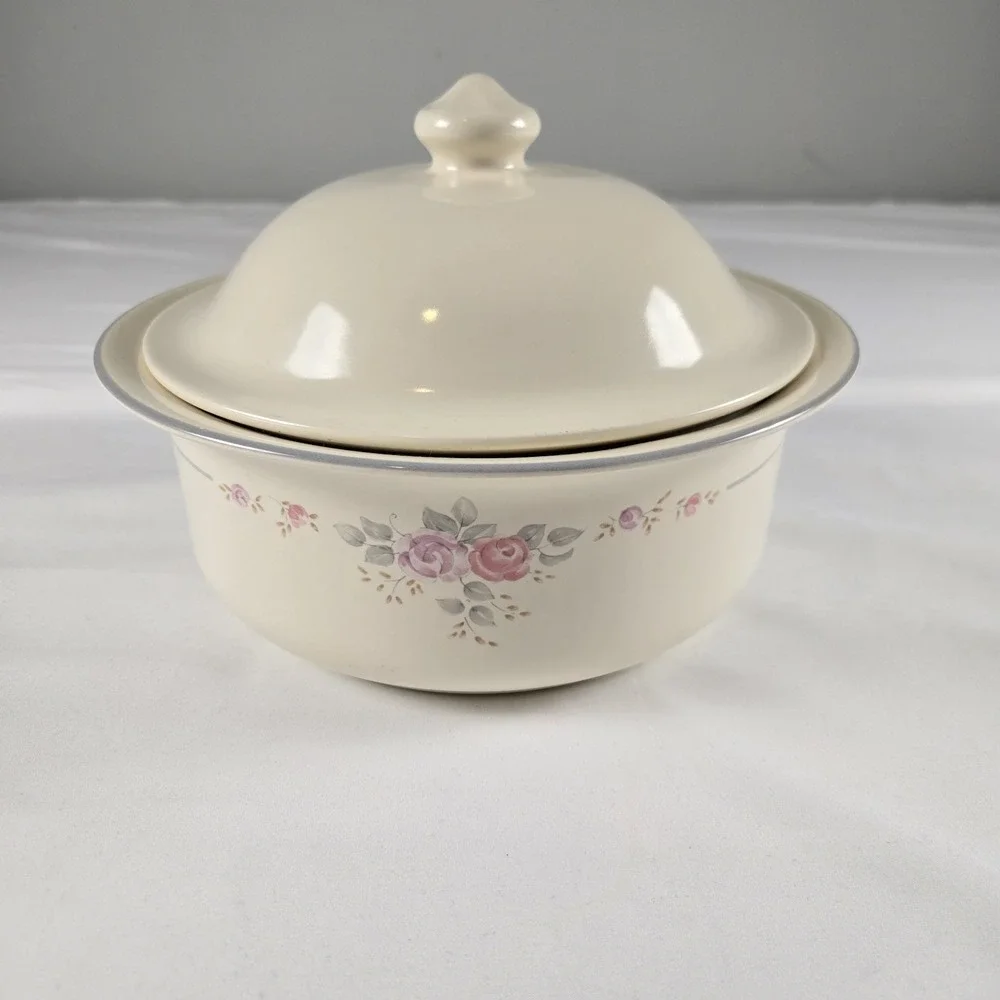 Pfaltzgraff Covered Casserole Dish Vintage Floral Oven &‎ Microwave Safe USA